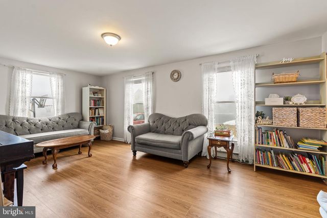 94 TULIP CT, Falling Waters, WV 25419