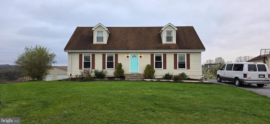 94 TULIP CT, Falling Waters, WV 25419