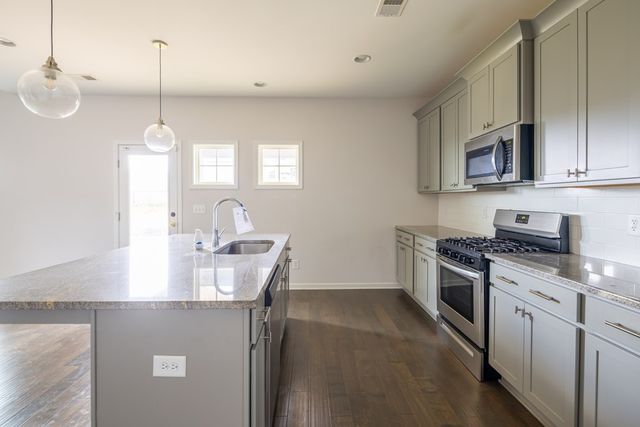 2904 Wyndham Lane, Opelika, AL 36804