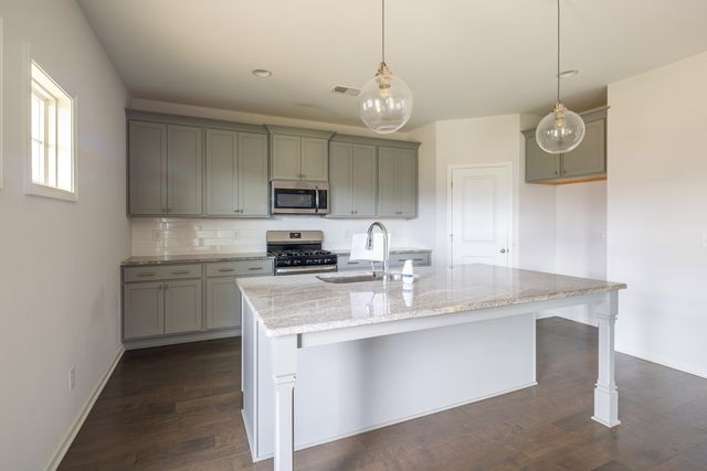 2904 Wyndham Lane, Opelika, AL 36804