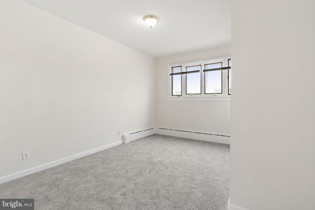 2246 S HICKS ST, Philadelphia, PA 19145