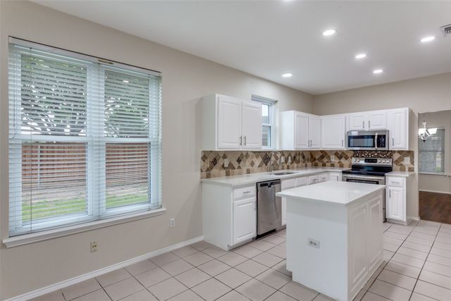 3740 Cove Meadow Lane, Fort Worth, TX 76123