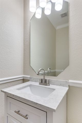 3740 Cove Meadow Lane, Fort Worth, TX 76123