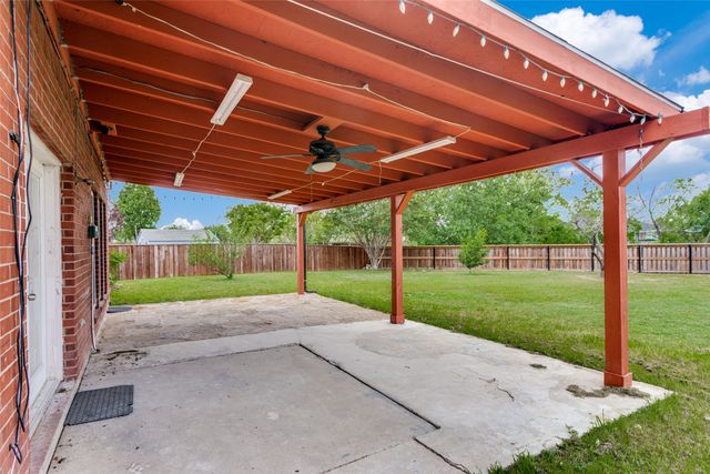 3740 Cove Meadow Lane, Fort Worth, TX 76123