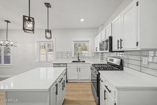 2037 N MITCHELL Street, Phoenix, AZ 85006