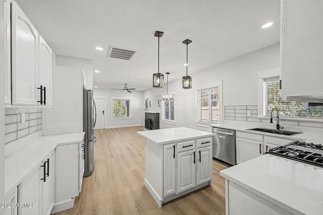 2037 N MITCHELL Street, Phoenix, AZ 85006