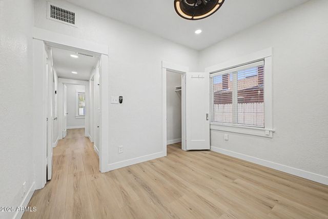 2037 N MITCHELL Street, Phoenix, AZ 85006