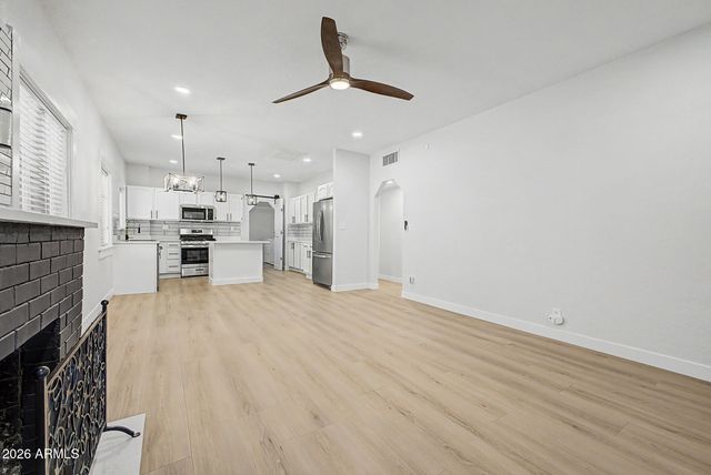 2037 N MITCHELL Street, Phoenix, AZ 85006