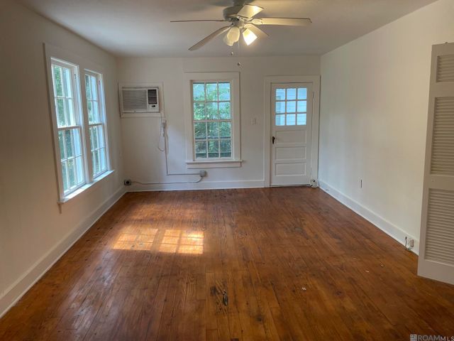 240 Bellewood Dr, Baton Rouge, LA 70806