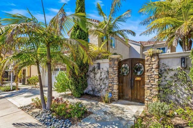 40 Spinnaker Way, Coronado, CA 92118