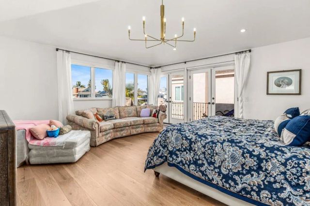 40 Spinnaker Way, Coronado, CA 92118