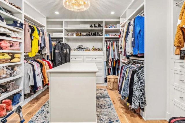 40 Spinnaker Way, Coronado, CA 92118