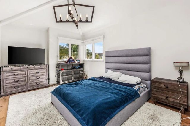 40 Spinnaker Way, Coronado, CA 92118