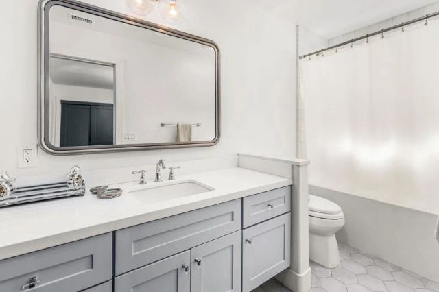 40 Spinnaker Way, Coronado, CA 92118