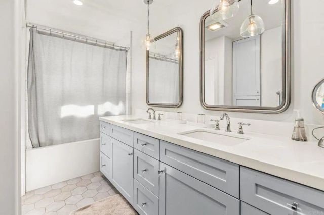 40 Spinnaker Way, Coronado, CA 92118