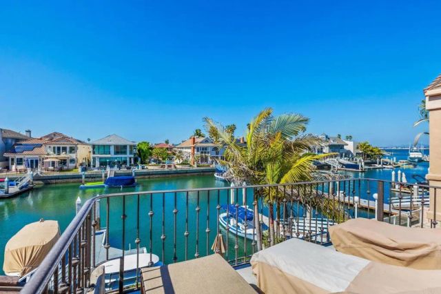 40 Spinnaker Way, Coronado, CA 92118
