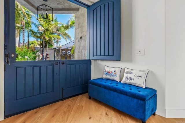 40 Spinnaker Way, Coronado, CA 92118