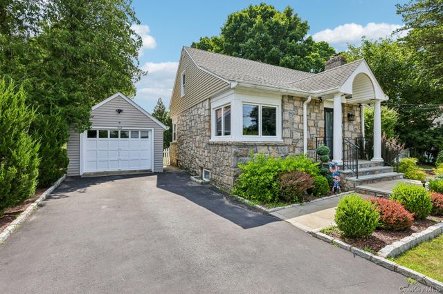512 Westlake Drive, Valhalla, NY 10595