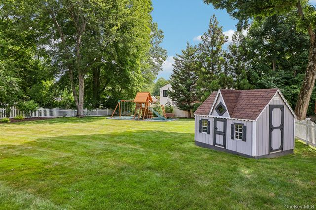 512 Westlake Drive, Valhalla, NY 10595