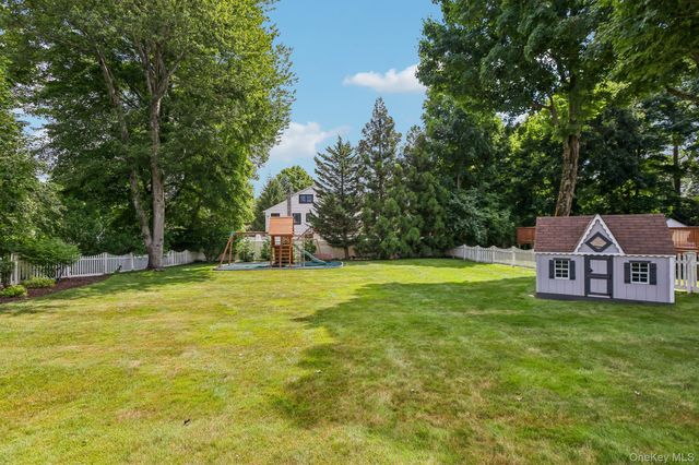 512 Westlake Drive, Valhalla, NY 10595