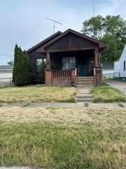 1122 Simcoe Avenue, Flint, MI 48507