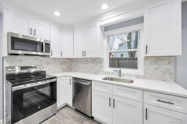 19 Admiral Street, Port Jefferson Station, NY 11776