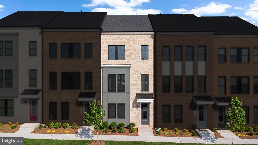 13928 AVIATION PL, Herndon, VA 20171