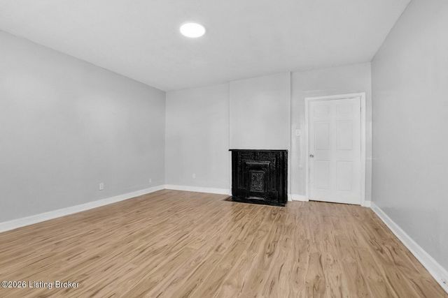 330 N 20th St, Louisville, KY 40203