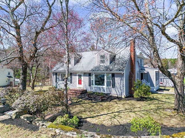 1 Phyllis Rd, Foxboro, MA 02035