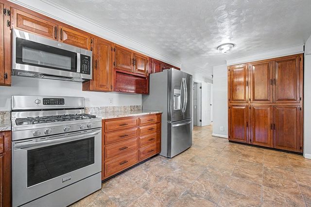 1 Phyllis Rd, Foxboro, MA 02035