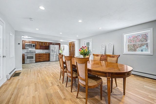 1 Phyllis Rd, Foxboro, MA 02035