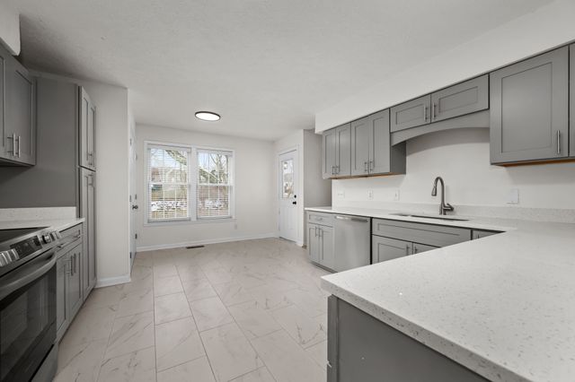 117 Sunnymeade Dr, Mount Juliet, TN 37122