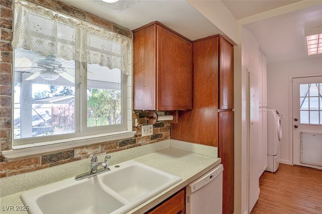 1512 Inverness Avenue, Las Vegas, NV 89102