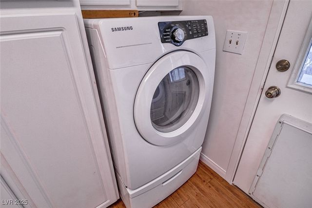 1512 Inverness Avenue, Las Vegas, NV 89102