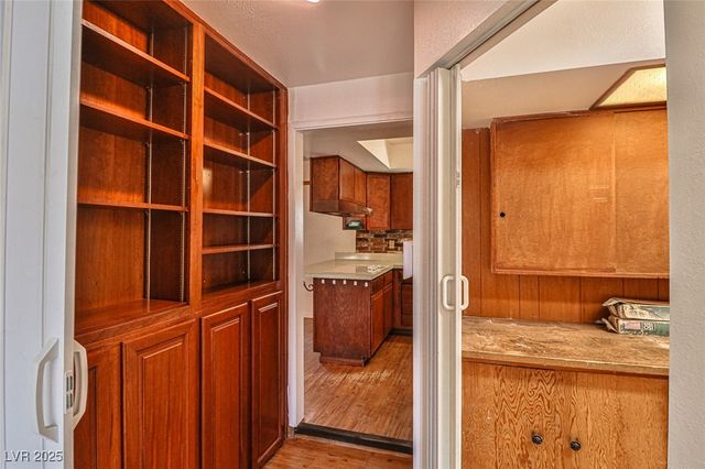 1512 Inverness Avenue, Las Vegas, NV 89102