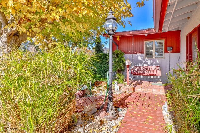 1512 Inverness Avenue, Las Vegas, NV 89102