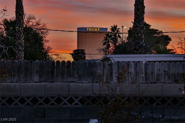 1512 Inverness Avenue, Las Vegas, NV 89102