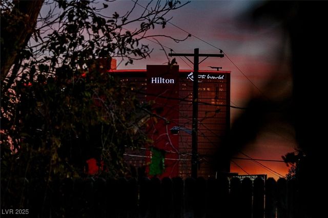 1512 Inverness Avenue, Las Vegas, NV 89102