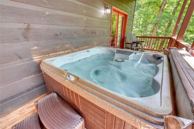 75 Carol Lane, Ellijay, GA 30540