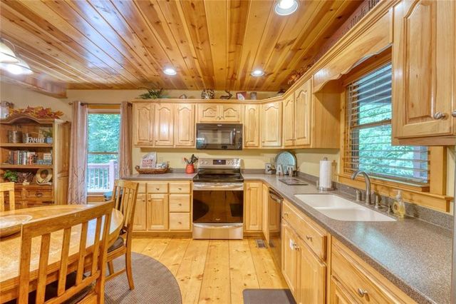 75 Carol Lane, Ellijay, GA 30540