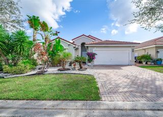 5032 SW 34th Ter, Hollywood, FL 33312
