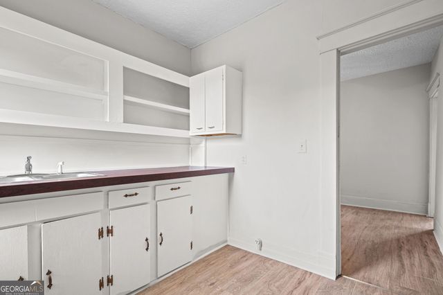 3097 E Point Street, East Point, GA 30344