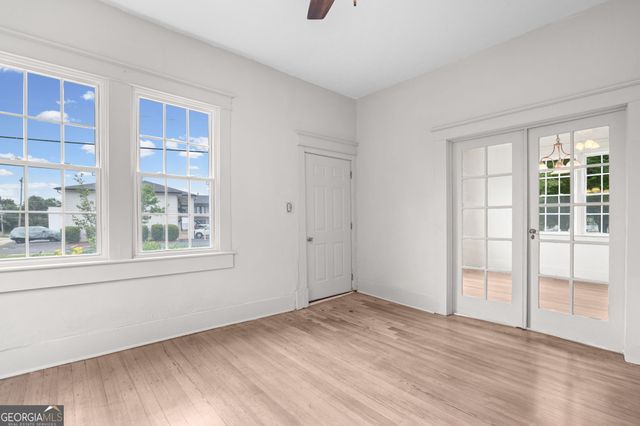 3097 E Point Street, East Point, GA 30344