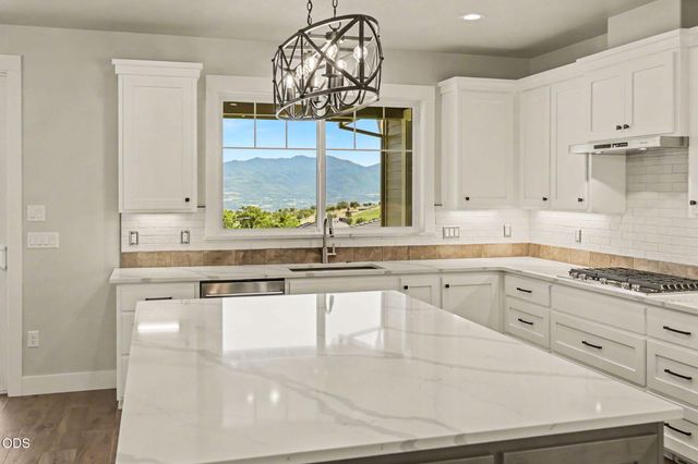 5615 Autumn Park Drive, Medford, OR 97504