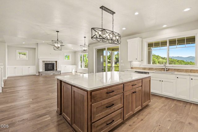 5615 Autumn Park Drive, Medford, OR 97504