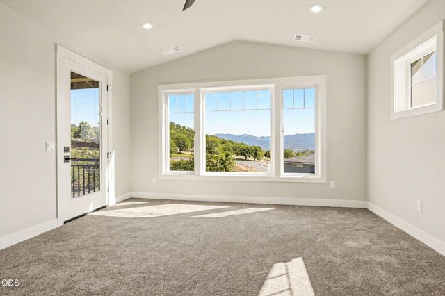 5615 Autumn Park Drive, Medford, OR 97504