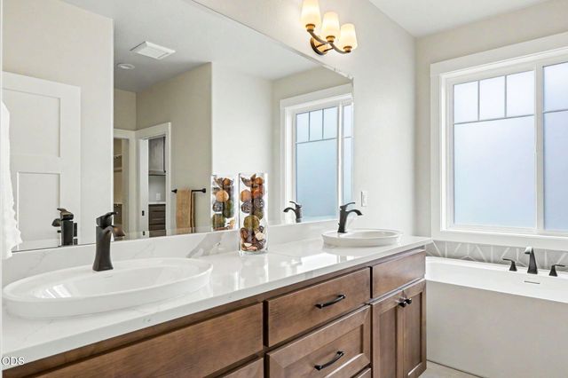 5615 Autumn Park Drive, Medford, OR 97504