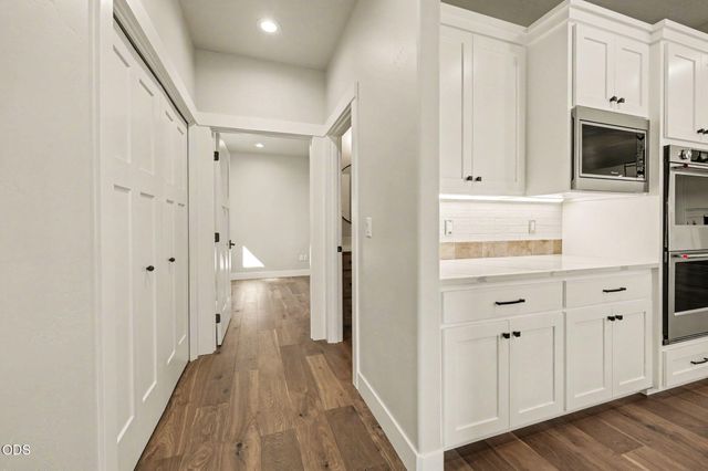 5615 Autumn Park Drive, Medford, OR 97504