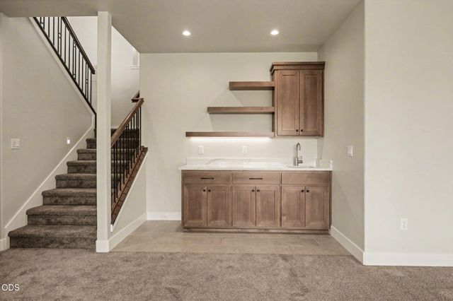 5615 Autumn Park Drive, Medford, OR 97504