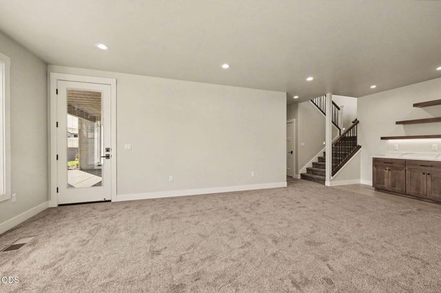 5615 Autumn Park Drive, Medford, OR 97504